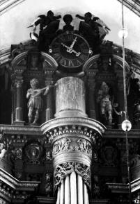 Bois-le-Duc - Herzogenbusch - Cathedral organ - clock